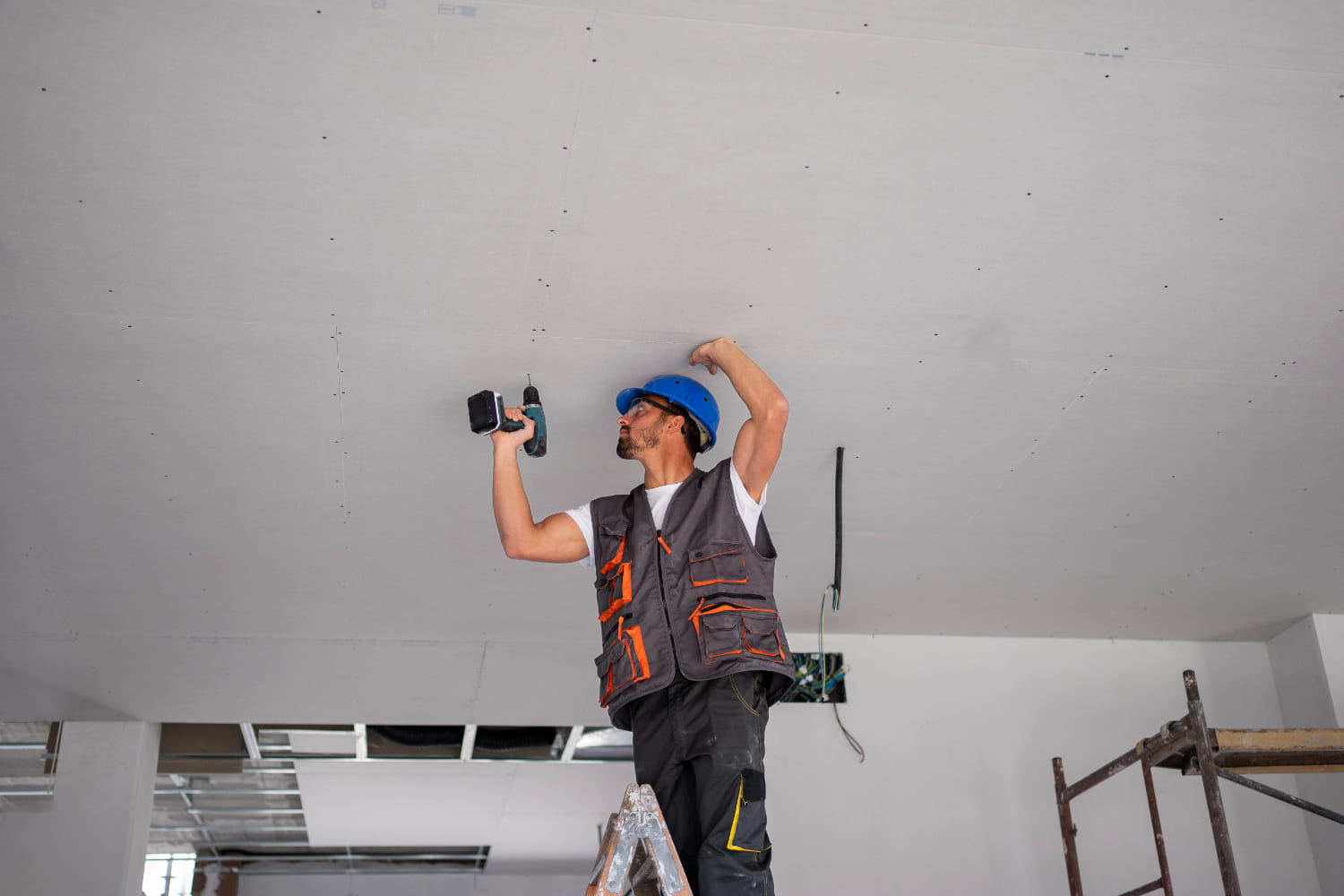 Assurance décennale plaquiste, couverture travaux d’aménagement intérieur